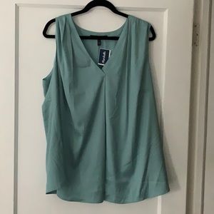 White House Black Market sleeveless top 20W green